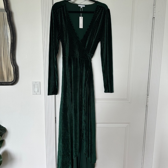 NWT Baltic Born Jada Ribbed Velvet Wrap Dress Emerald - Picture 7 of 11